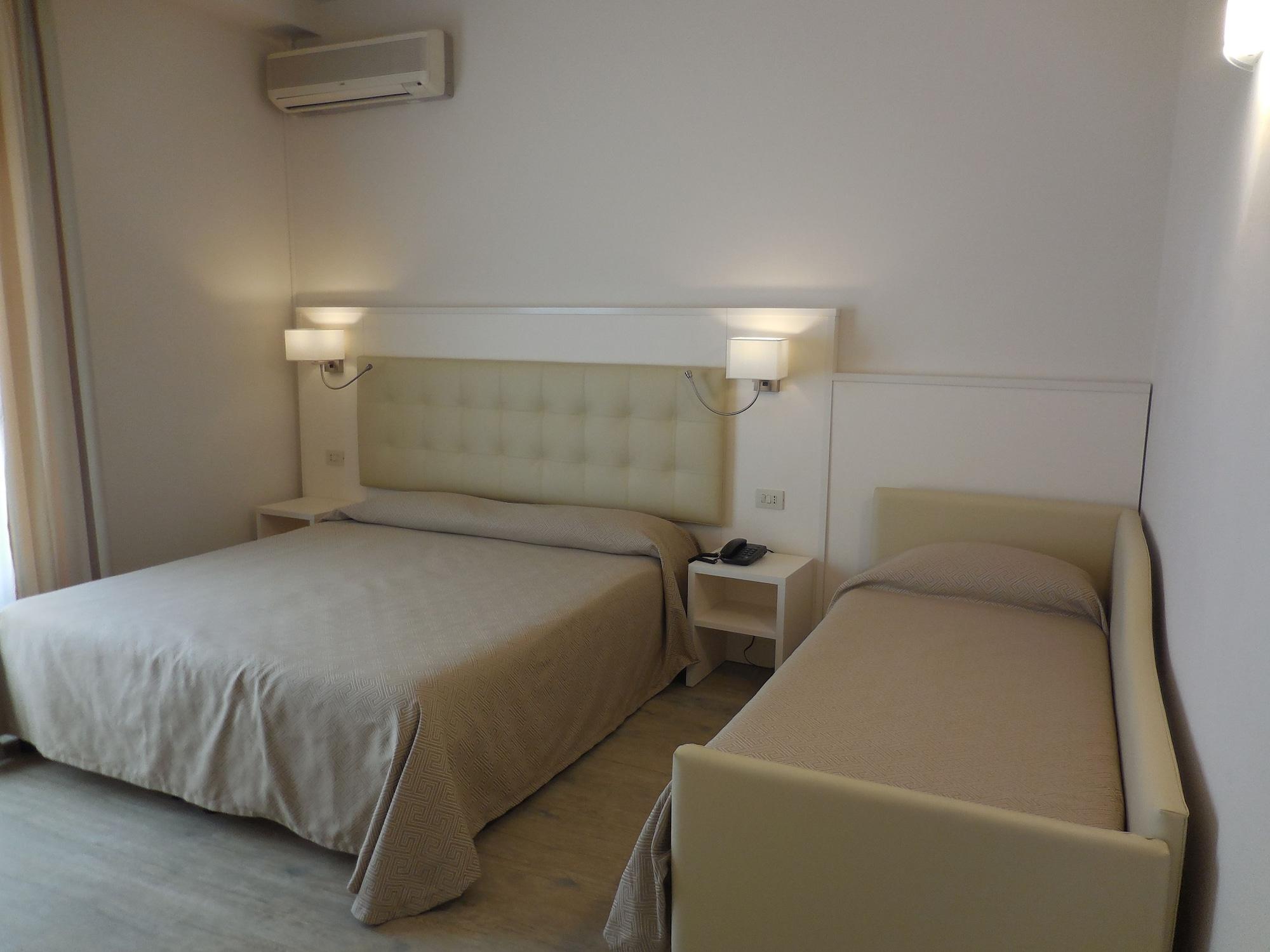 Hotel Lupori Viareggio Esterno foto