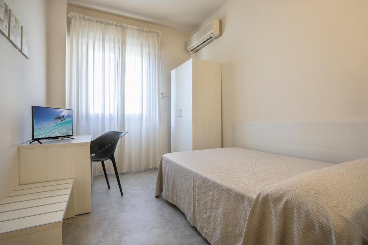 Hotel Lupori Viareggio Esterno foto