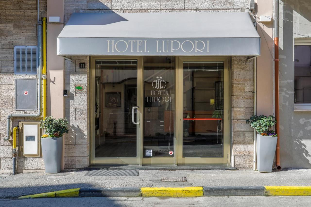 Hotel Lupori Viareggio Esterno foto