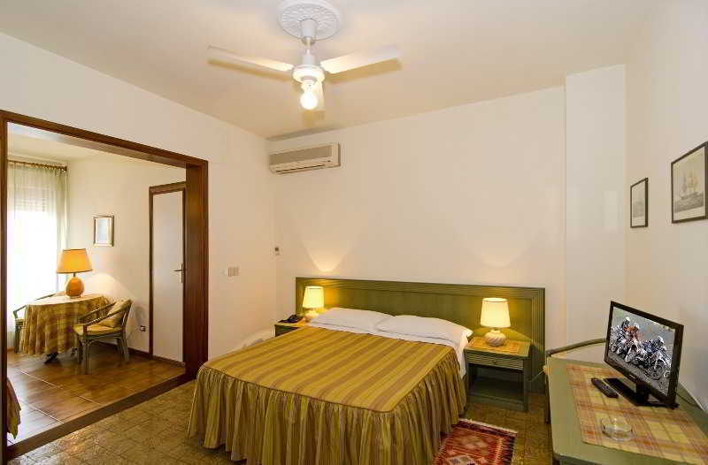 Hotel Lupori Viareggio Esterno foto