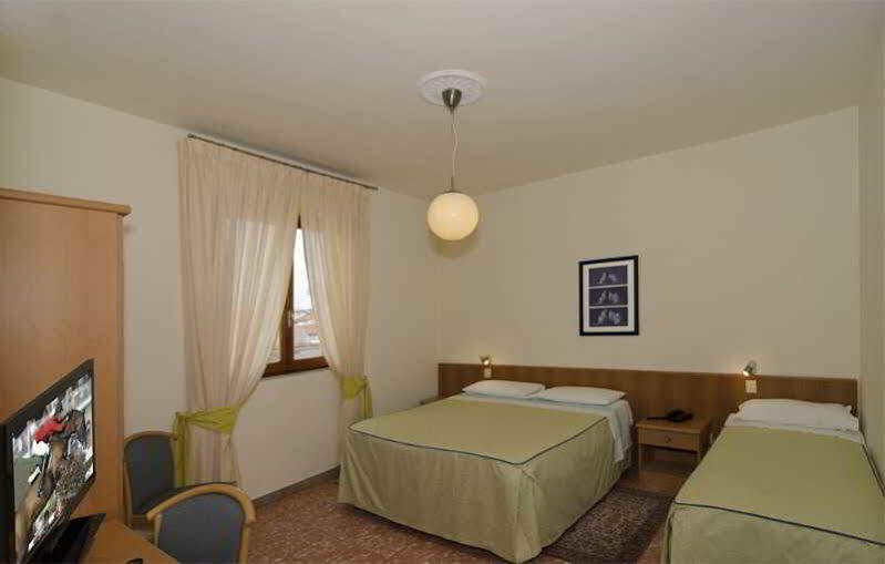 Hotel Lupori Viareggio Esterno foto